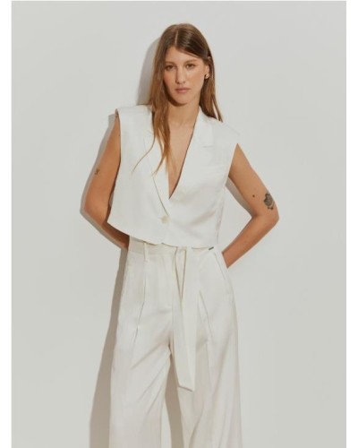 Pantalón con cinturón