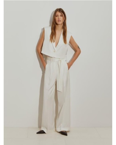 Pantalón con cinturón