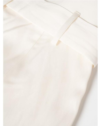 Pantalón con cinturón