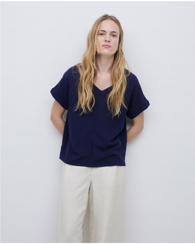 Camiseta bimateria escote pico azul oscuro
Ref. 42022