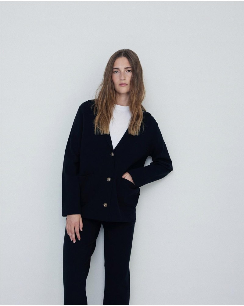 Chaqueta punto botones negro
Ref. 41505 2