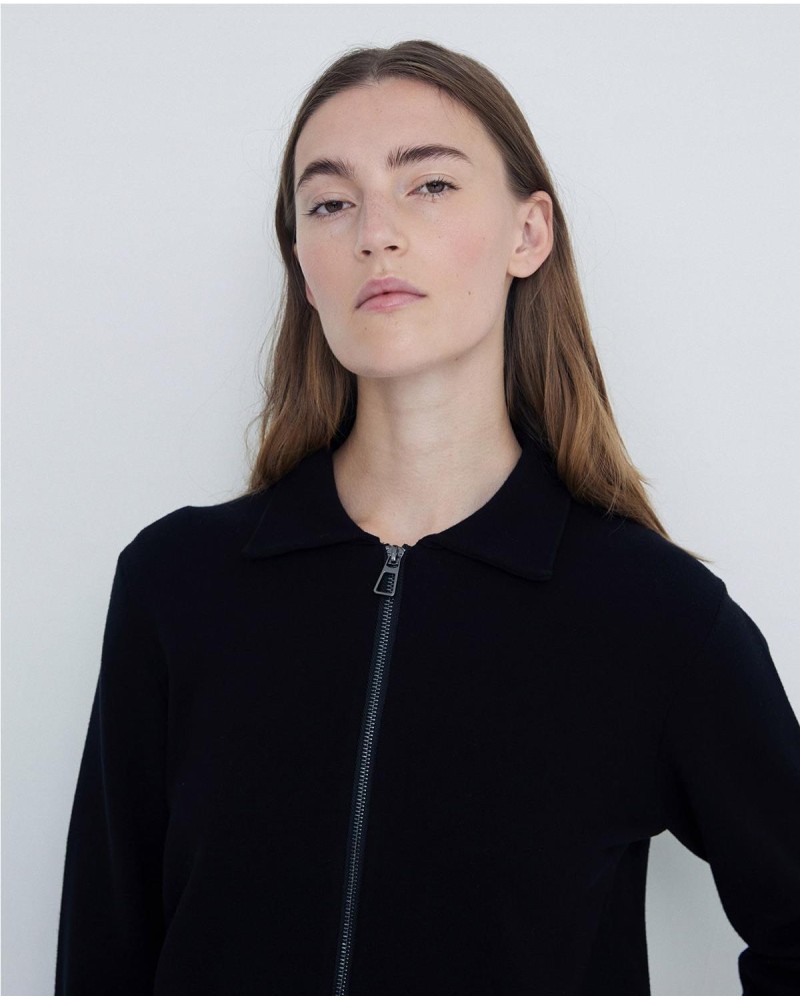 Cárdigan punto cremallera negro
Ref....