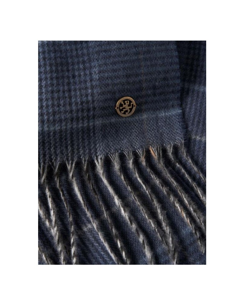 Bufanda a cuadros con flecos