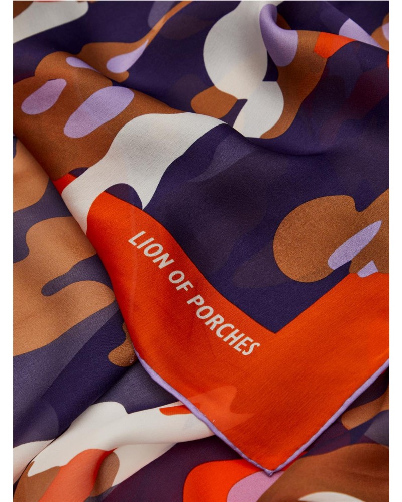 pañuelo de seda estampado